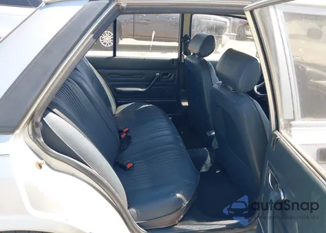 1983 Peugeot 505 из США, поврежденный, VIN VF3BA11F7DS336792